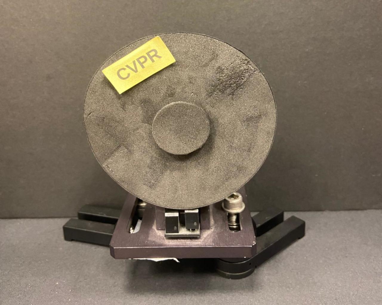 CVPR logo yellow v2 - Imaged object